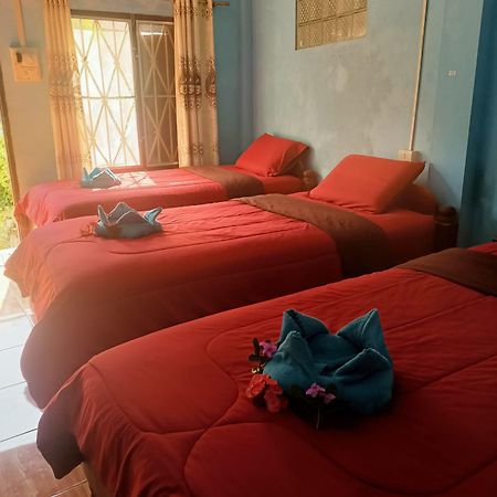 Phonephithak Guesthouse ปากแบ่ง ภายนอก รูปภาพ