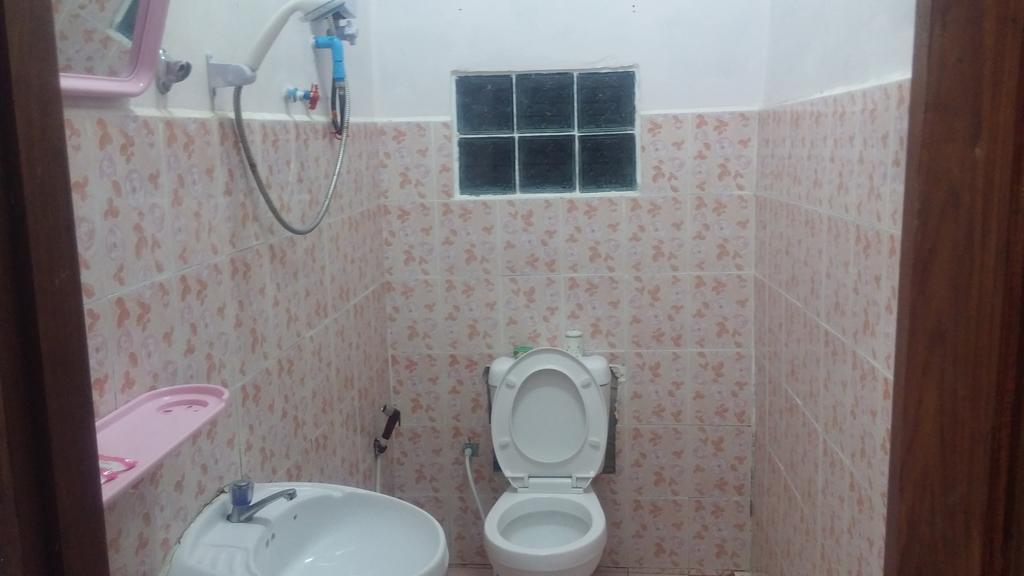 Phonephithak Guesthouse ปากแบ่ง ภายนอก รูปภาพ