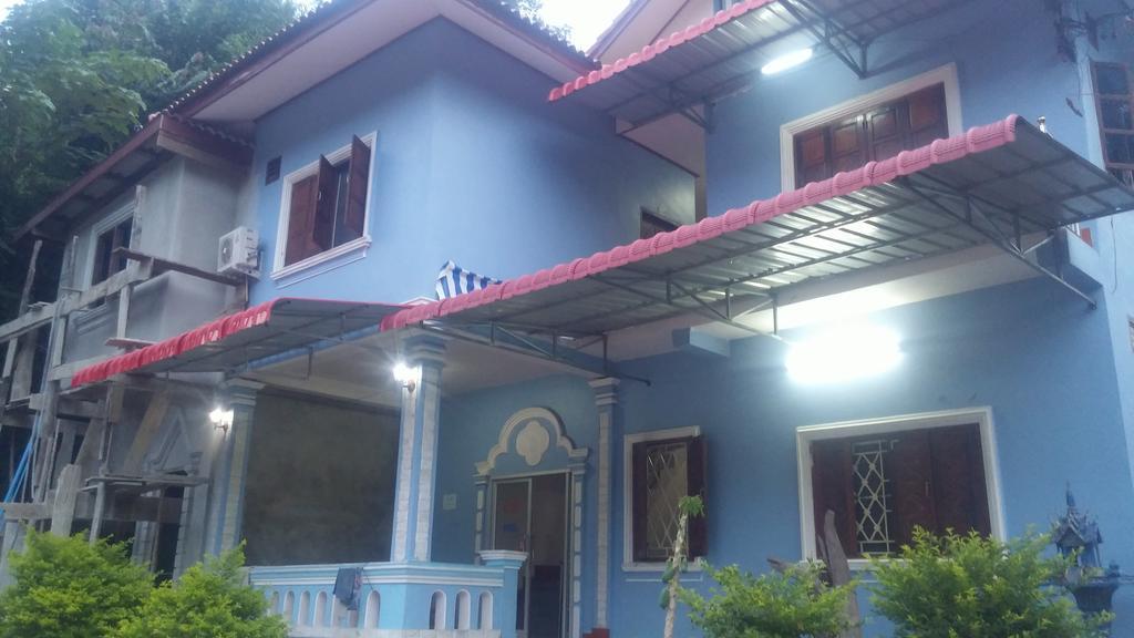 Phonephithak Guesthouse ปากแบ่ง ภายนอก รูปภาพ