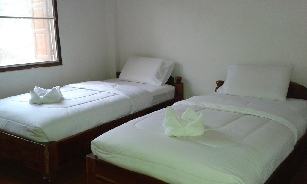 Phonephithak Guesthouse ปากแบ่ง ภายนอก รูปภาพ