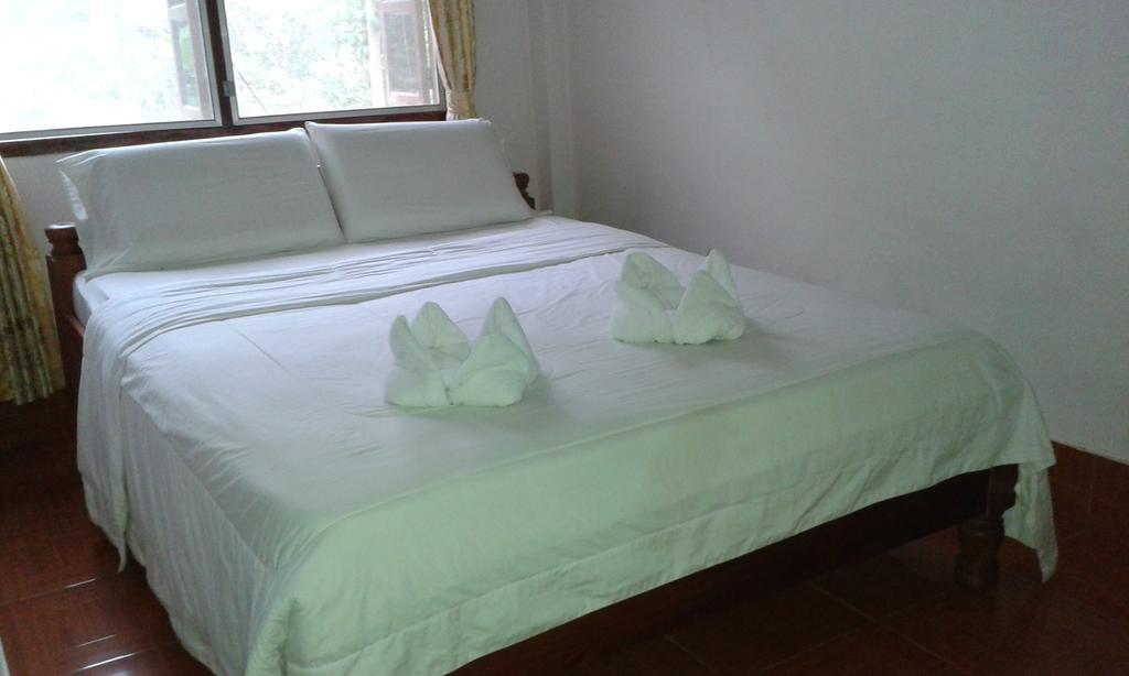Phonephithak Guesthouse ปากแบ่ง ภายนอก รูปภาพ